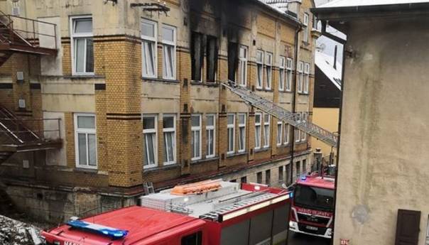 Osam osoba poginulo u velikom požaru u Češkoj