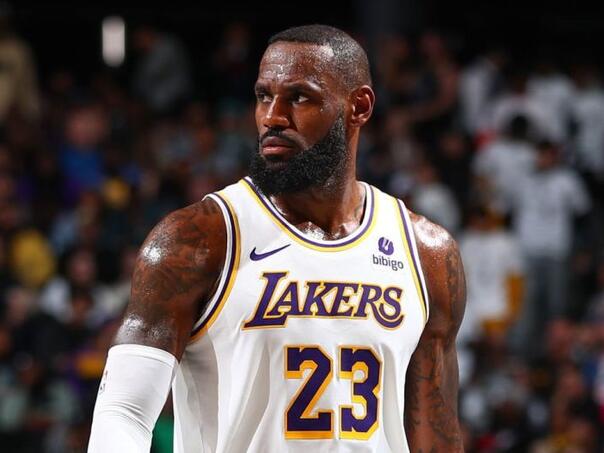 Oslabljeni Lakersi priredili najveće iznenađenje playoffa