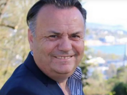 Osman Džiho otvara svoju „avliju“: Počinje svjetska turneja autobiografske predstave