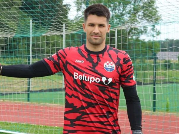 Osman Hadžikić predstavljen u novom klubu