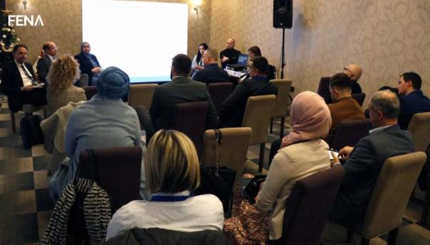 Osmanović ukazao na nemogućnost izučavanja bosanskog jezika u RS