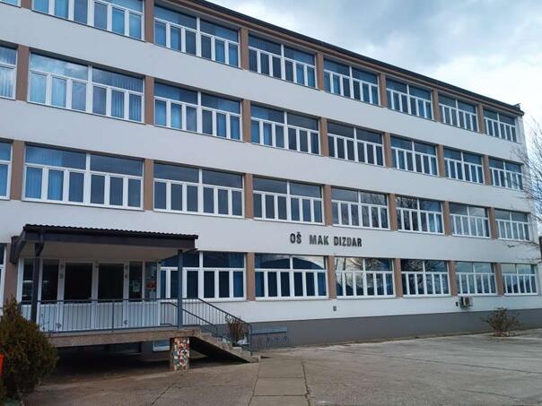 Osnovci i srednjoškolci u ZDK-u od jutros ponovo u školskim klupama