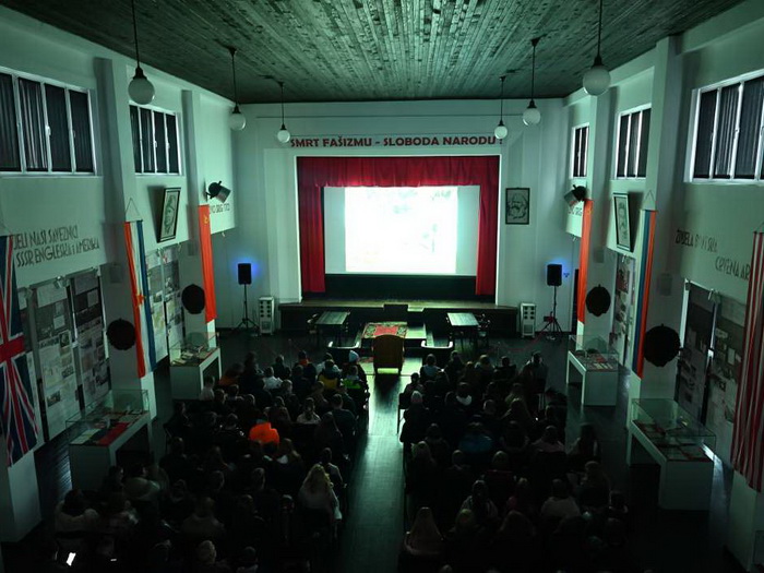 Osnovcima u Jajcu prikazan film Jasmile Žbanić 