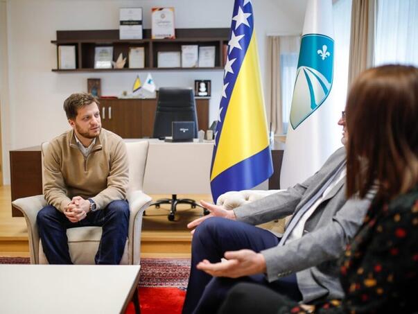 Osnovcima u Starom Gradu osiguran besplatan školski prevoz