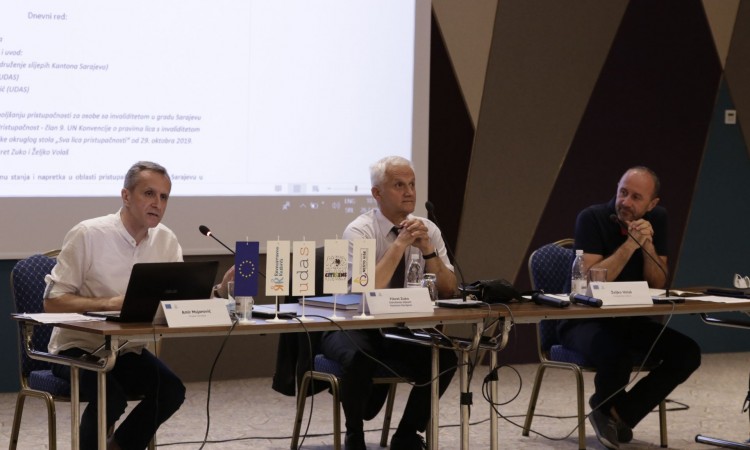 Osobe sa invaliditetom traže da se uklone fizičke i informacijske barijere