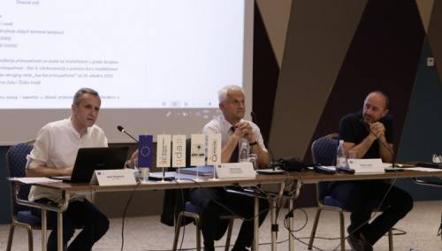 Osobe sa invaliditetom traže da se uklone fizičke i informacijske barijere