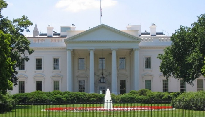 Osoblju Bijele kuće naređeno nošenje maski