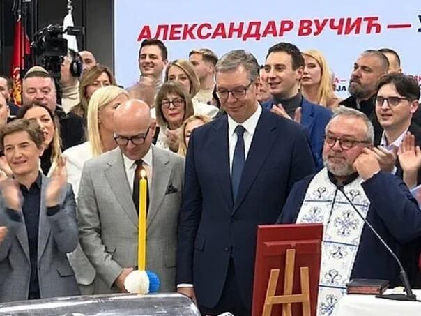 Oštar govor Vučića: Ugasite li Informer...