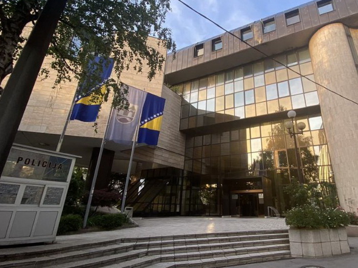 Oštećen plafon odgodio sjednicu Parlamenta FBiH