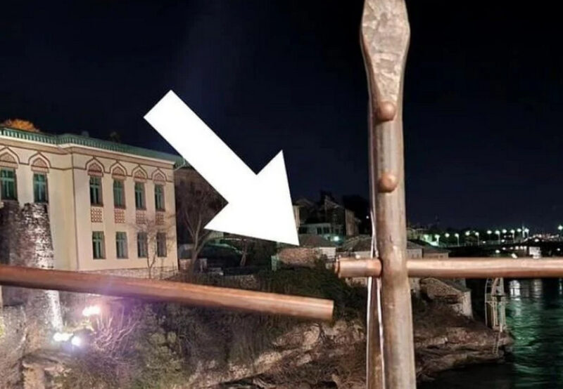 Oštećen Stari Most: Nepoznati počinitelji prerezali zaštitnu ogradu