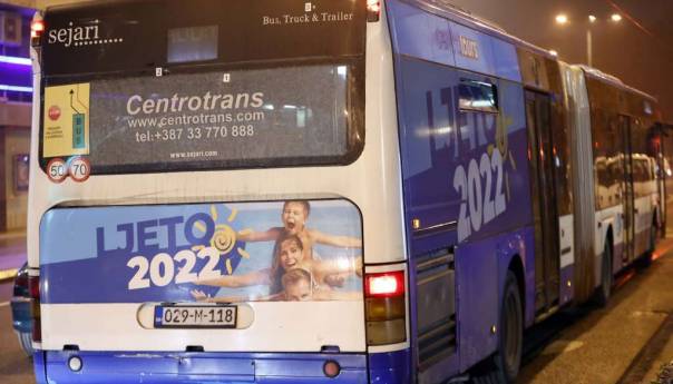 Oštećenja na autobusu nisu posljedica upotrebe vatrenog oružja