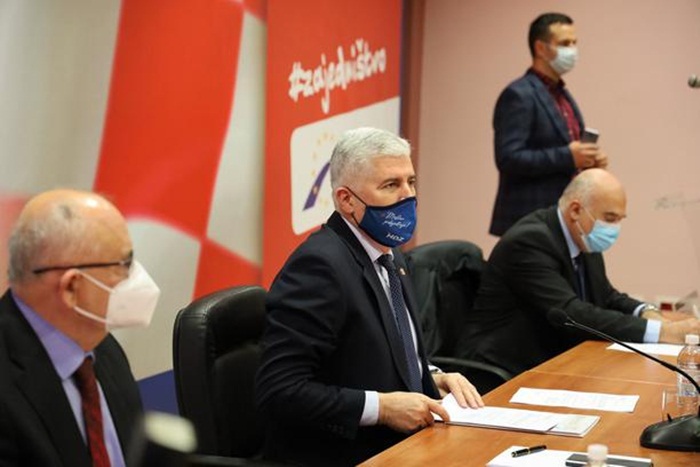 Oštra reakcija HNS-a: Napad na Ambasadu Hrvatske u BiH
