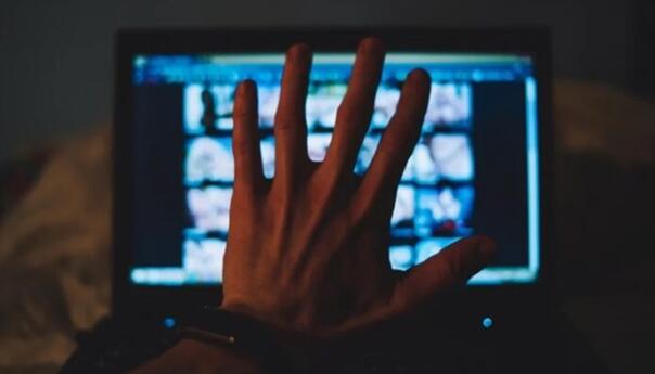 Osuđen na godinu i po zatvora zbog iskorištavanja djece za pornografiju