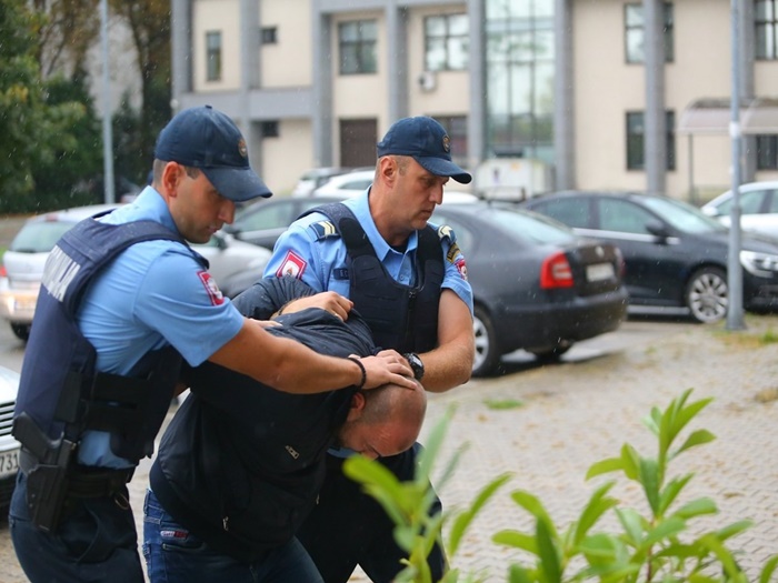 Osumnjičeni za iznudu prijetnjama smrću predati tužilaštvu