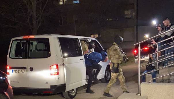 Osumnjičeni za ubistvo Bašića sprovedeni u Tužilaštvo RS