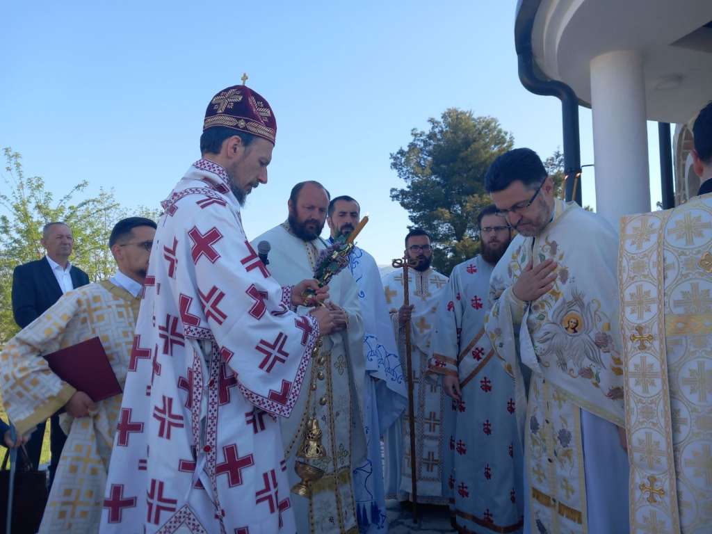 Osvećen novoizgrađeni hram u Ortiješu
