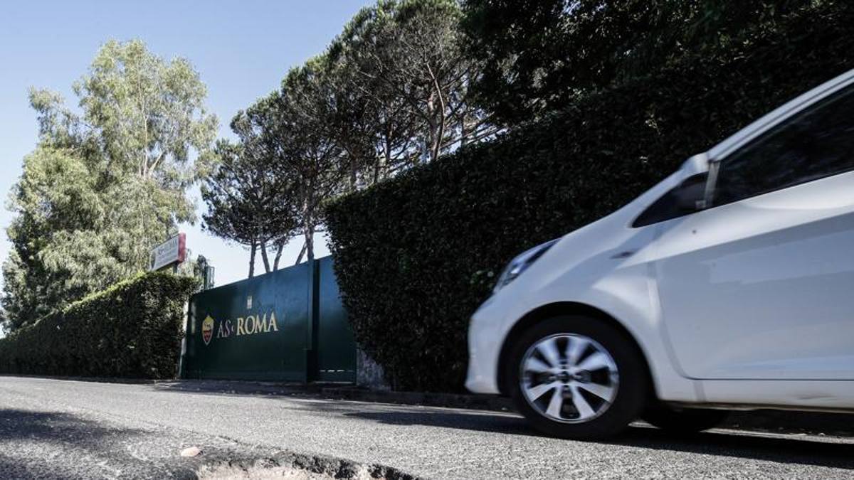 Otac Gianluce Scamacce ušao u trening kompleks Rome i uništio pet automobila