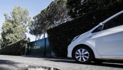 Otac Gianluce Scamacce ušao u trening kompleks Rome i uništio pet automobila