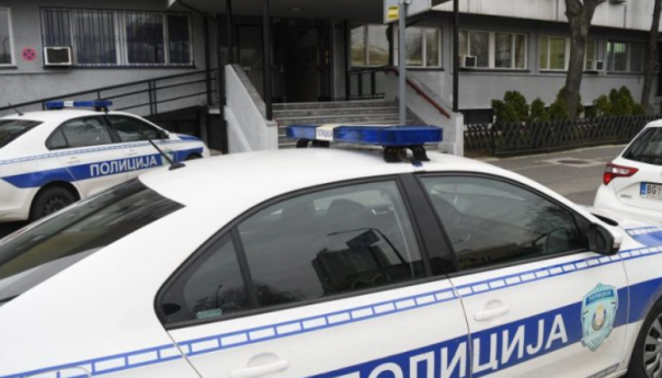 Otac monstrum u Beogradu držao kćer (8) godinama u kadi i izgladnjivao je