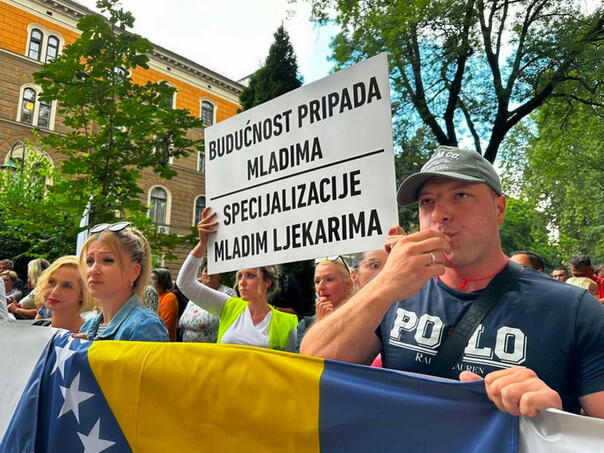 Otkazan štrajk radnika u zdravstvu u KS, premijer potpisao povećanje satnice