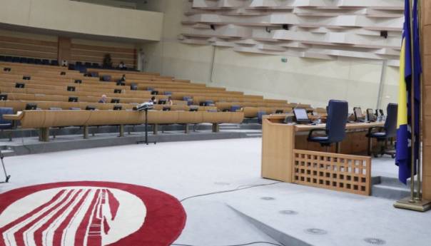 Otkazana sjednica Parlamenta BiH, nisu došli političari iz RS