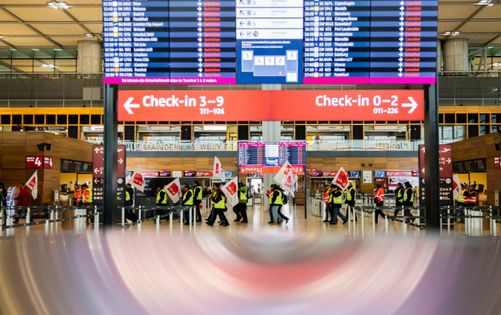 Otkazivanje letova na aerodromima u Berlinu i Hamburgu zbog štrajkova zaposlenih