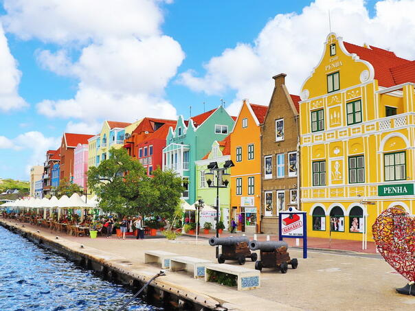 Otkrijte najšareniji grad na svijetu: Raj boja u srcu Kariba