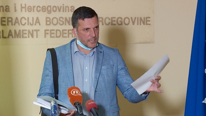 Otkrivamo: Novalić nije kontaktirao Zolaka za dozvolu 'Srebrenoj malini'
