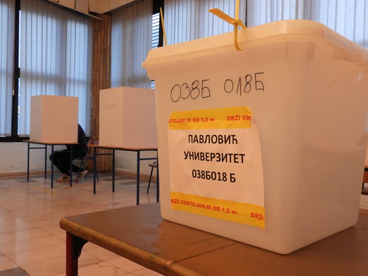 Otkriven bugarski voz na biračkom mjestu Ljeskove vode u Doboju