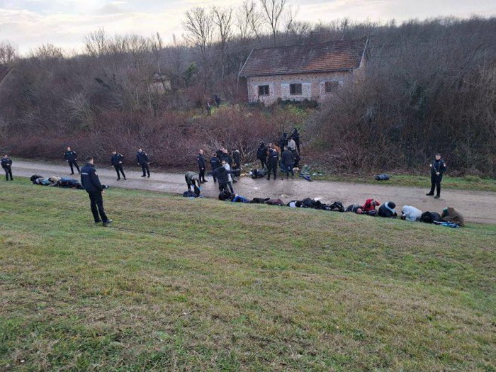 Otkrivena 43 migranta kod Bosanske Gradiške