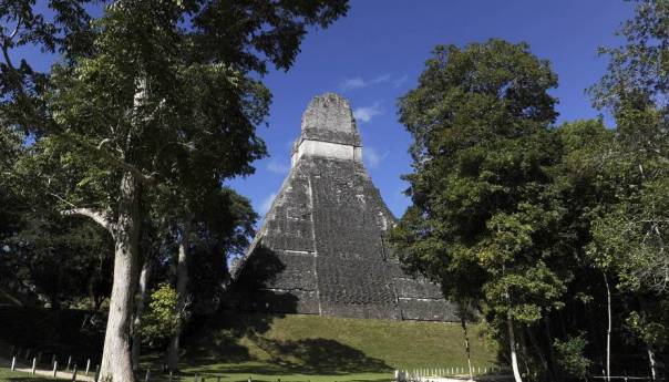 Otkrivena dosad najstarija i najveća majanska građevina u Meksiku