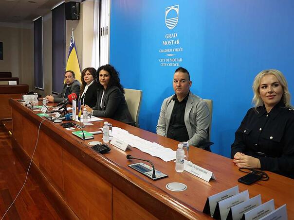 Otkrivena imena koja će zabavljati Mostarce za Novu godinu, advent...