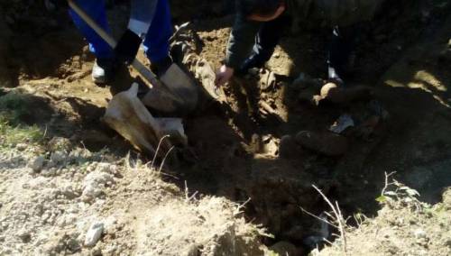 Otkrivena masovna grobnica na području Srebrenice