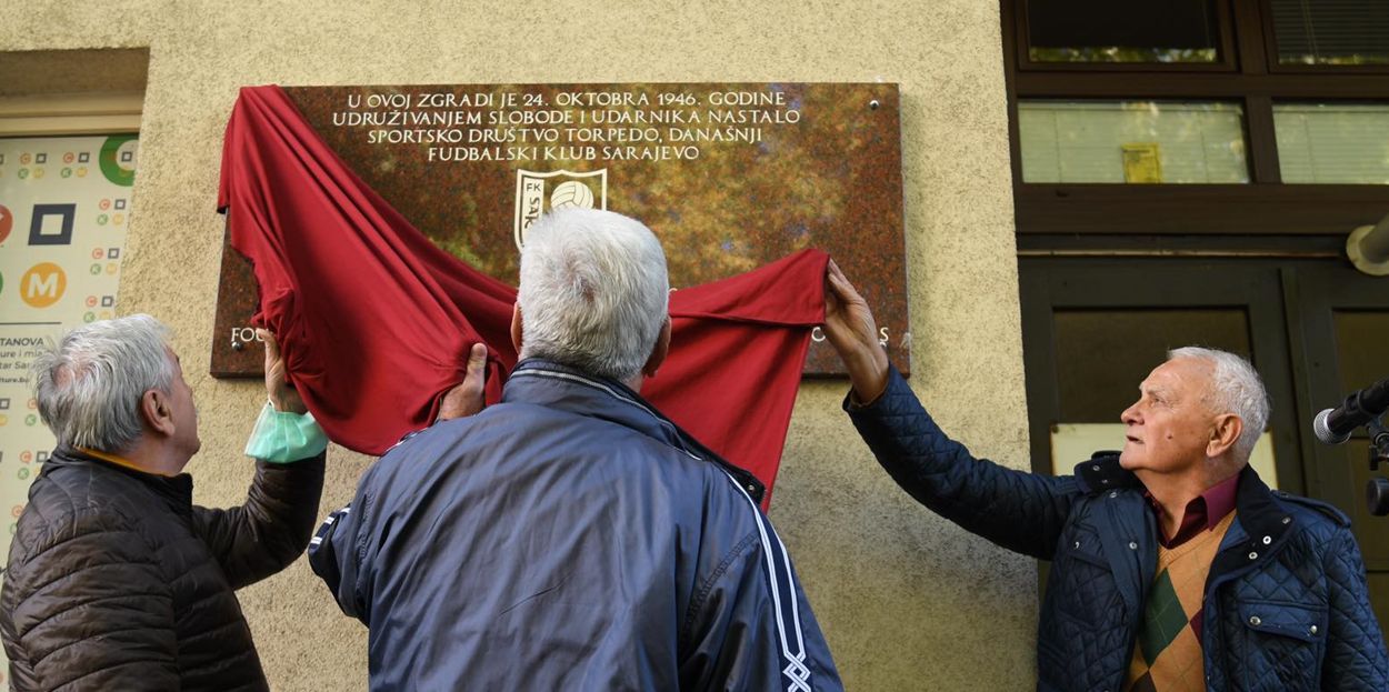 Otkrivena spomen ploča povodom 75. rođendana FK Sarajevo