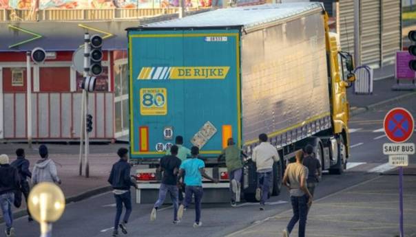 Otkriveno 40 migranata u kamionu u Sjevernoj Makedoniji