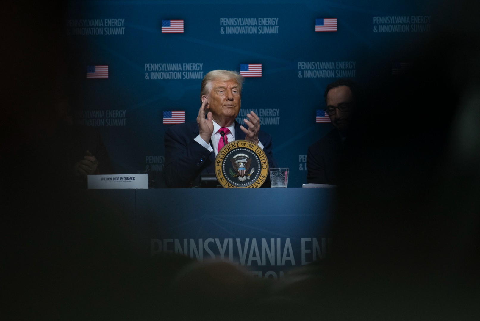 Otkriveno Trumpovo rođendansko pismo pedofilu Epsteinu