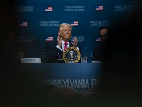 Otkriveno Trumpovo rođendansko pismo pedofilu Epsteinu