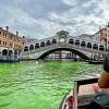 Otkriveno zbog čega je pozelenila voda u glavnom kanalu u Veneciji