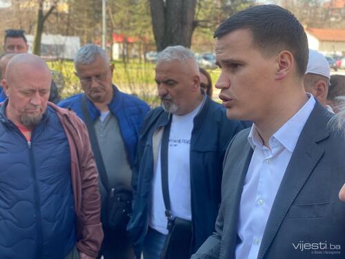 Radnici Koksare izašli na ulice: Traže plate i otpremnine