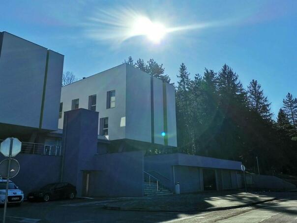 Otuđio desetine hiljada maraka za sebe i ženu, potvrđena optužnica