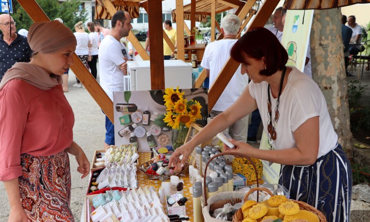 Otvoren Bosanskokrupski sajam meda od 14. do 16. augusta
