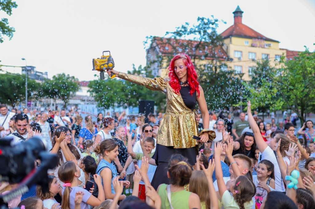 Otvoren Festival uličnih zabavljača u Banjoj Luci, 350 umjetnika iz cijelog svijeta