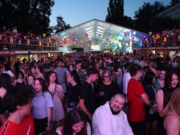 Otvoren Street Food Market na Vilsonovom šetalištu
