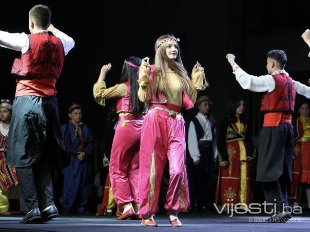 Otvoren "V internacionalni festival folklora" u Sarajevu: Na sceni bogata tradicija pet zemalja