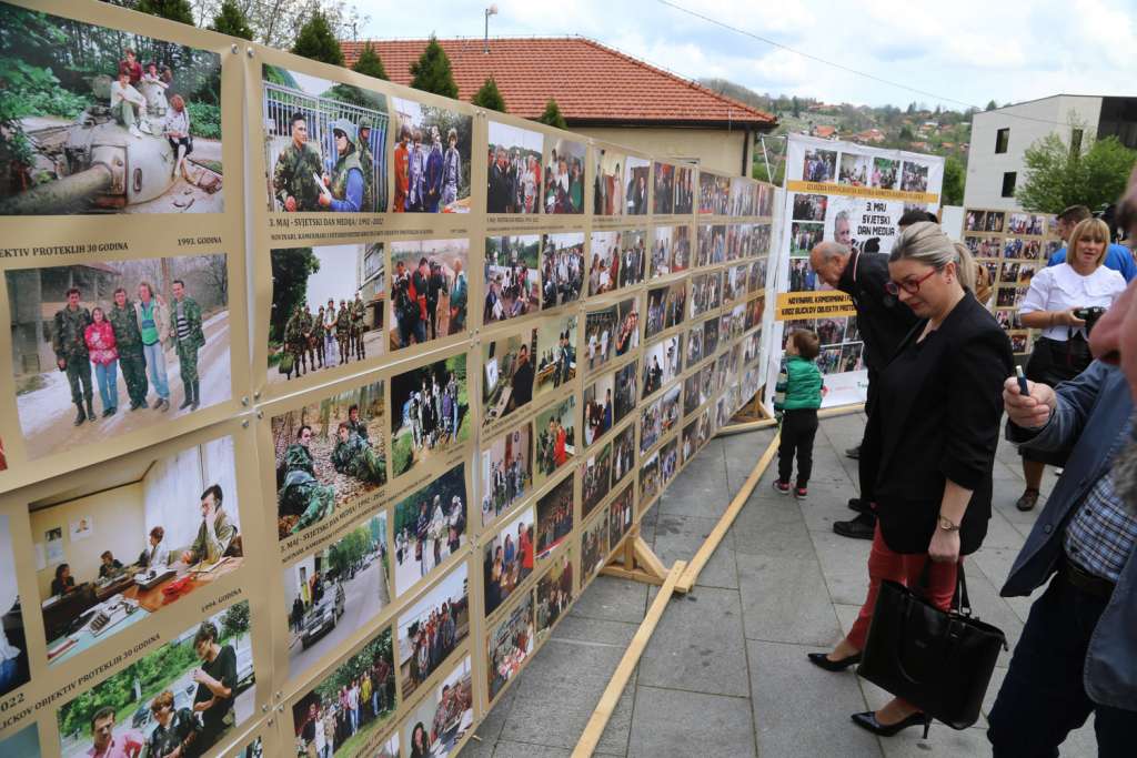Otvorena izložba Ahmeta Bajrića Blicka posvećena medijskim radnicima