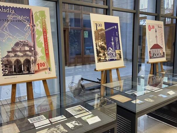 Otvorena izložba 'Bosanske džamije na poštanskim markama i starim fotografijama'