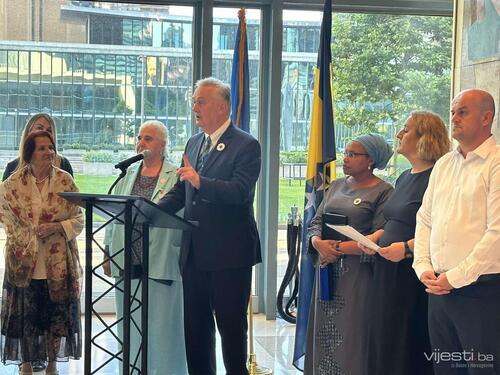 Otvorena izložba Memorijalnog centra Srebrenica u sjedištu UN-a u New Yorku