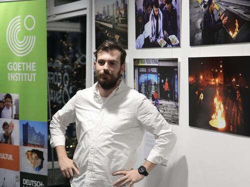 Otvorena izložba 'Život u pokretu' bh. fotoreportera Armina Durguta