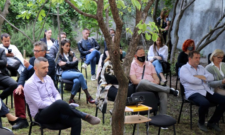 Otvorena manifestacija 'Maj u bašti Ćorovića kuće'