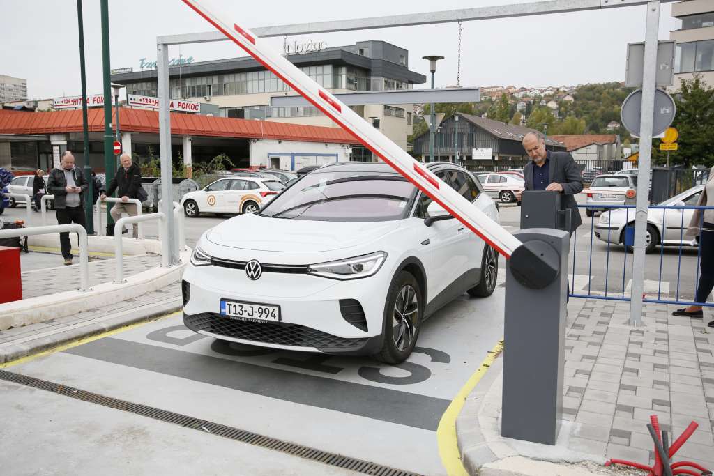 Otvorena nova 'G3' garaža preko puta Zavoda za hitnu medicinsku pomoć KS